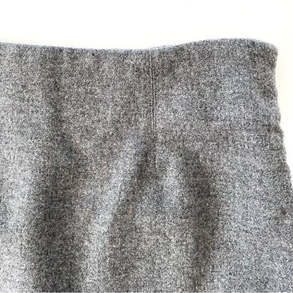 American Eagle Outfitters  mini skirt with embroidery at the hem, 💯 wool - Picture 5 of 9